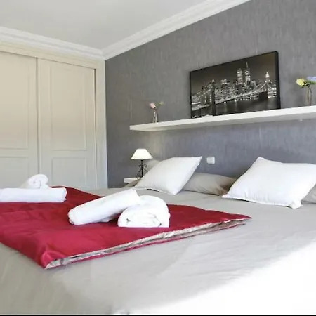 Center Puerto Banus -3 Bedrooms * 马尔韦利亚