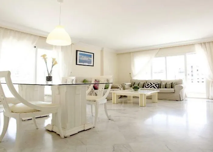Center Puerto Banus -3 Bedrooms マルベーリャ