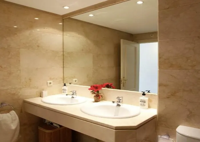 Appartement Center Puerto Banus -3 Bedrooms *