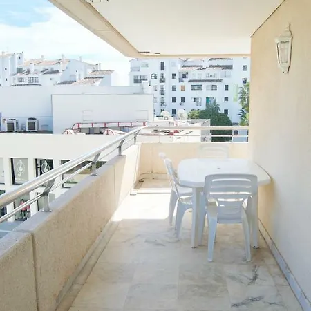 Center Puerto Banus -3 Bedrooms * 马尔韦利亚